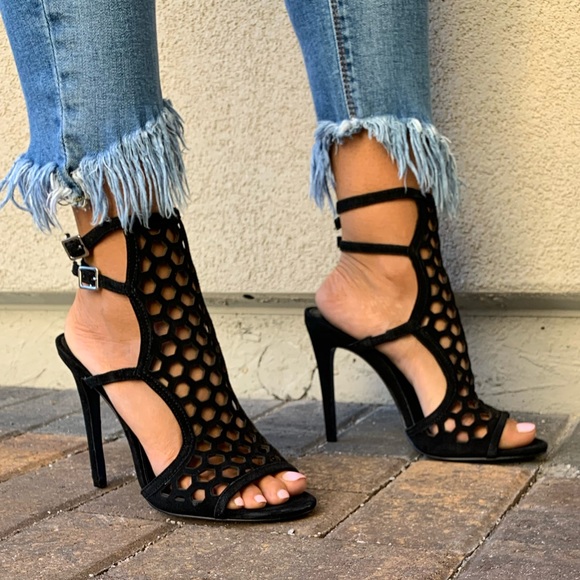 Black Strappy Caged Stiletto Heek Sandal - Picture 4 of 8